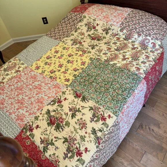 Lk NEW Pottery Barn reversible quilt bedding & Euro shams full/queen yellow - Picture 5 of 7